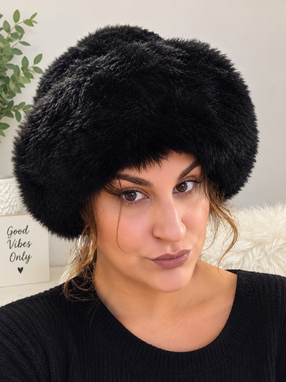 Peruvian Connection Black Vallnord Fur Hat - One Size